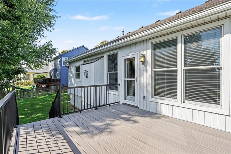 16773 W 157th Ter W, Olathe, KS 66062