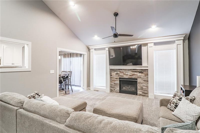 1805 NW Nicholas Dr, Grain Valley, MO 64029