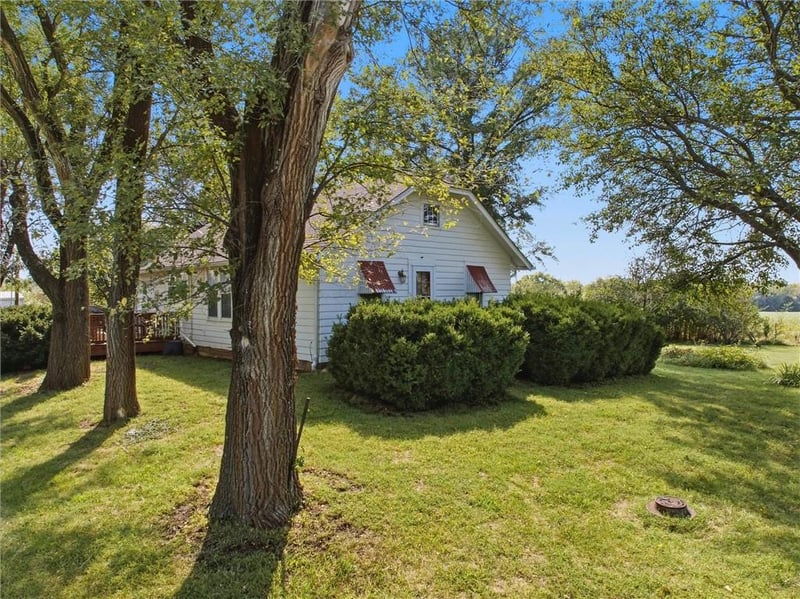 1945 N 900th Rd, Eudora, KS 66025