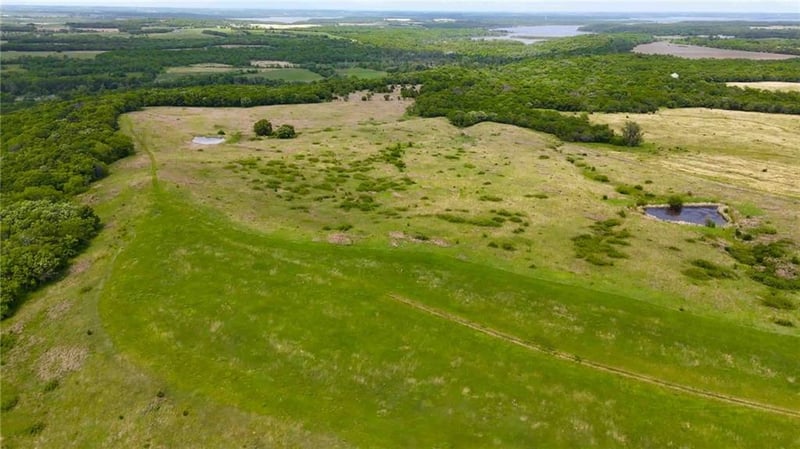 374 N 750 Rd, Overbrook, KS 66524