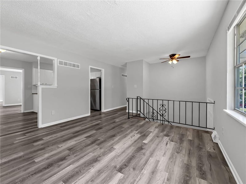 1400 SW Speas Dr, Blue Springs, MO 64014