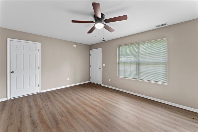 207-209 Sycamore St, Harrisonville, MO 64701