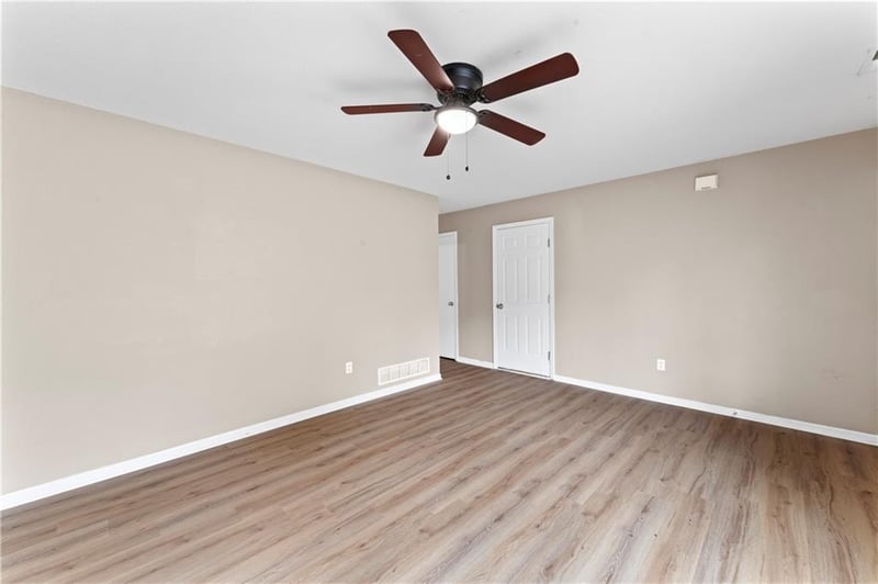 207-209 Sycamore St, Harrisonville, MO 64701