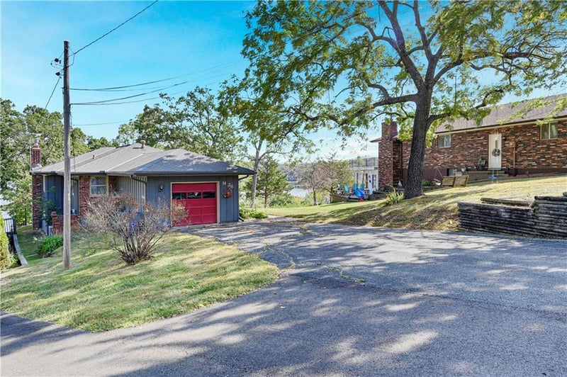 28 M St, Lake Lotawana, MO 64086