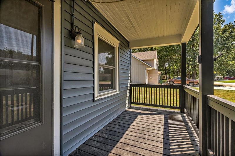 406 NE Forest Ave, Lee's Summit, MO 64063