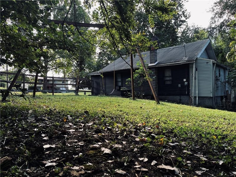 2600 N 2nd St, St Joseph, MO 64505