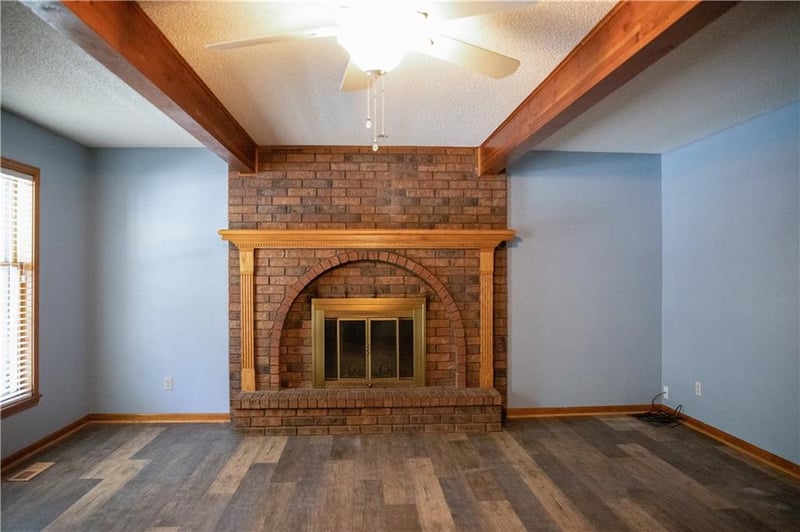 1332 Campbell Ave, Liberty, MO 64068