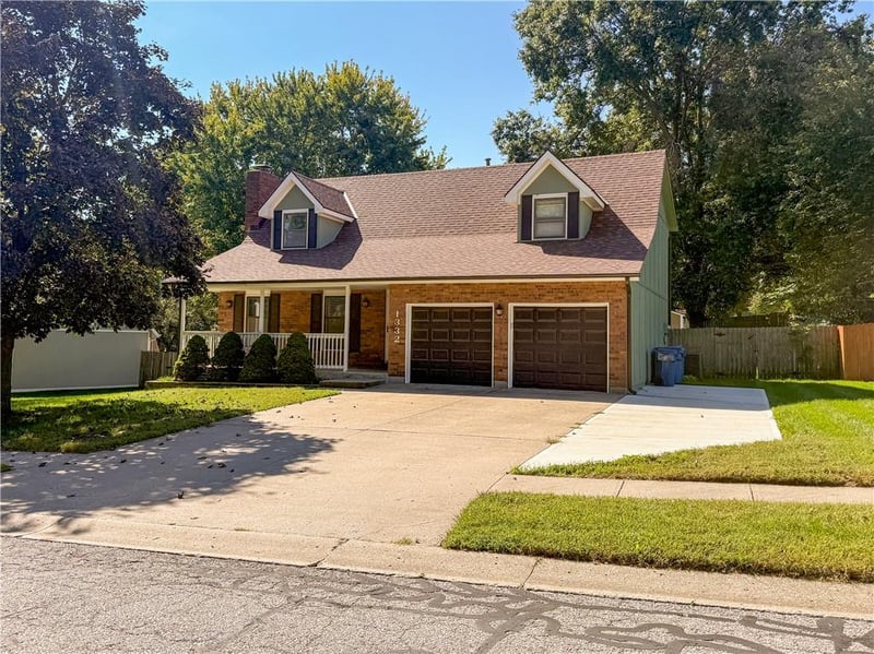 1332 Campbell Ave, Liberty, MO 64068