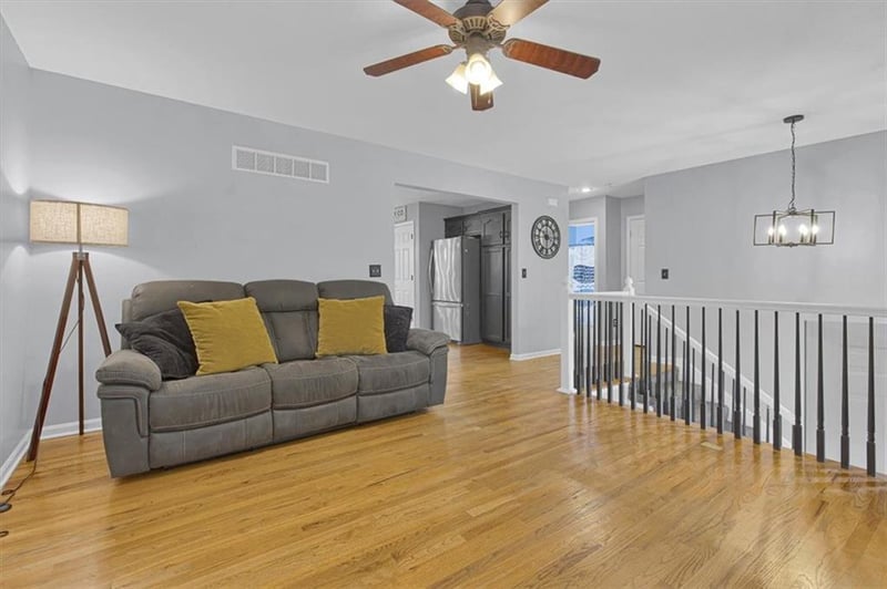 19304 E 13th St N, Independence, MO 64056