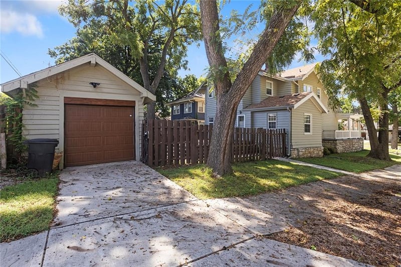 5601 Harrison St, Kansas City, MO 64110
