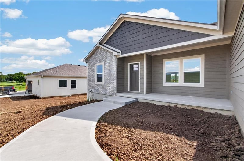 702 W Marlow St, Odessa, MO 64076