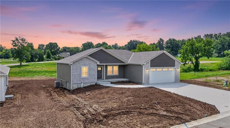 702 W Marlow St, Odessa, MO 64076