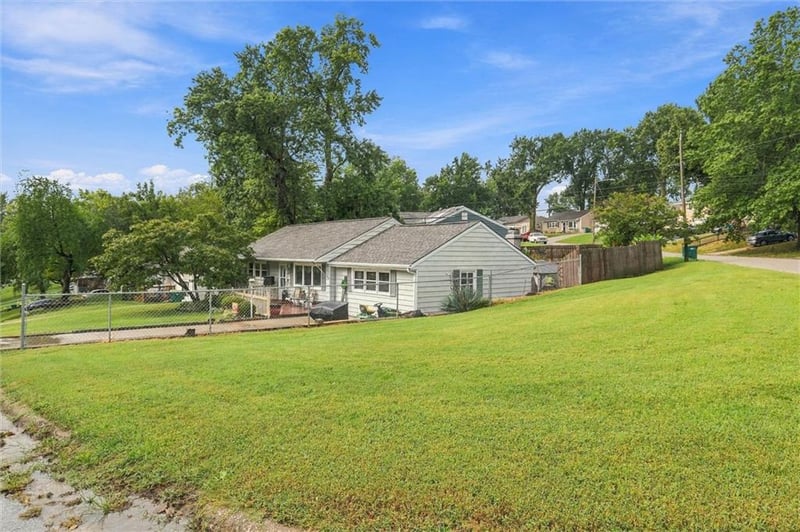 2800 S 24th St, Kansas City, KS 66106