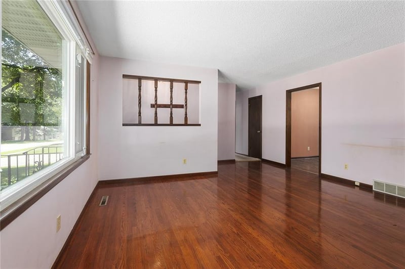 2904 Cheyenne Cir, North Kansas City, MO 64116