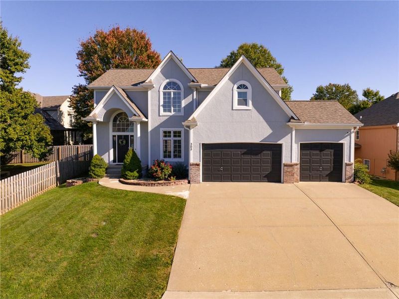 305 SE Battery Dr, Lee's Summit, MO 64063