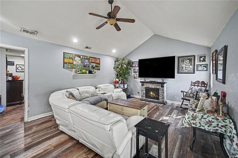2913 S 40th Ter, St Joseph, MO 64503