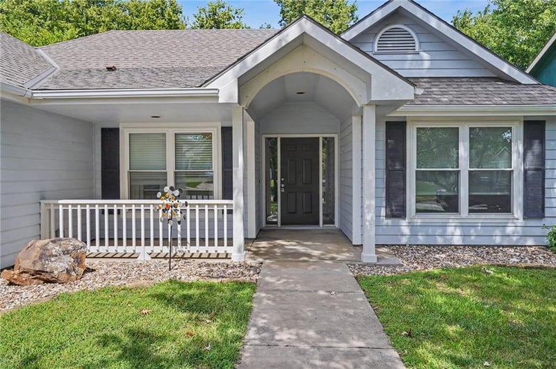 2012 E 26th St, Lawrence, KS 66046