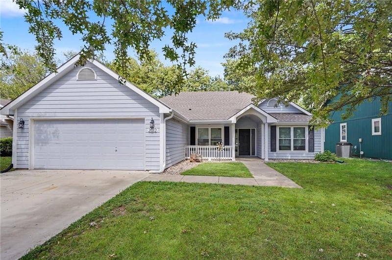 2012 E 26th St, Lawrence, KS 66046