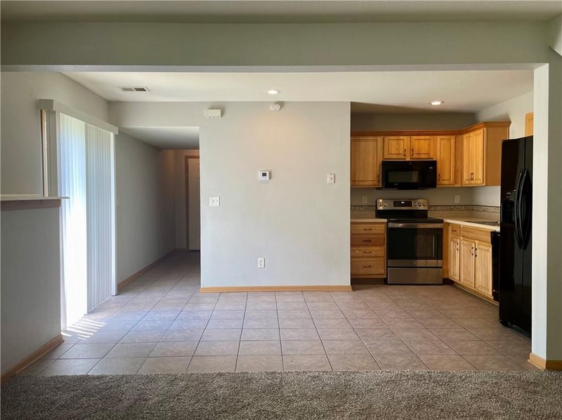 18502 E 3rd Street Ct, Independence, MO 64056