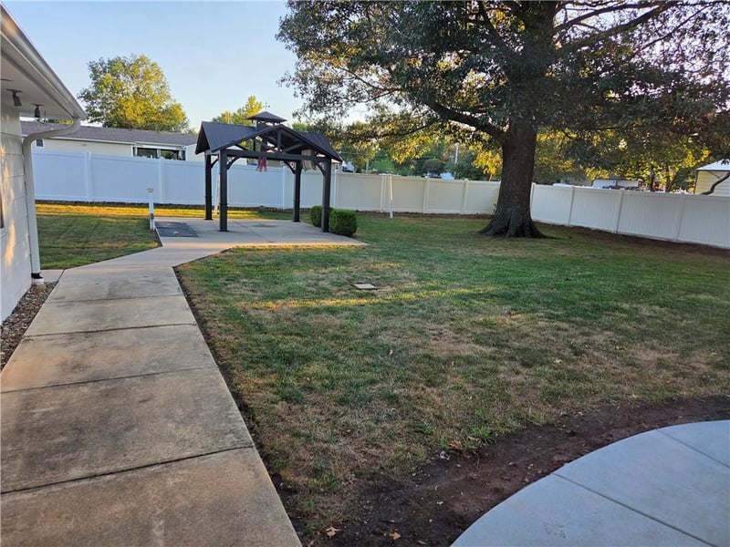 26427 W 321st Ter, Paola, KS 66071