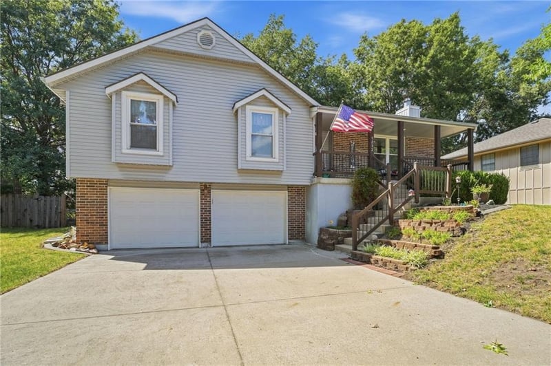 1232 NE Florence Ave, Lee's Summit, MO 64086