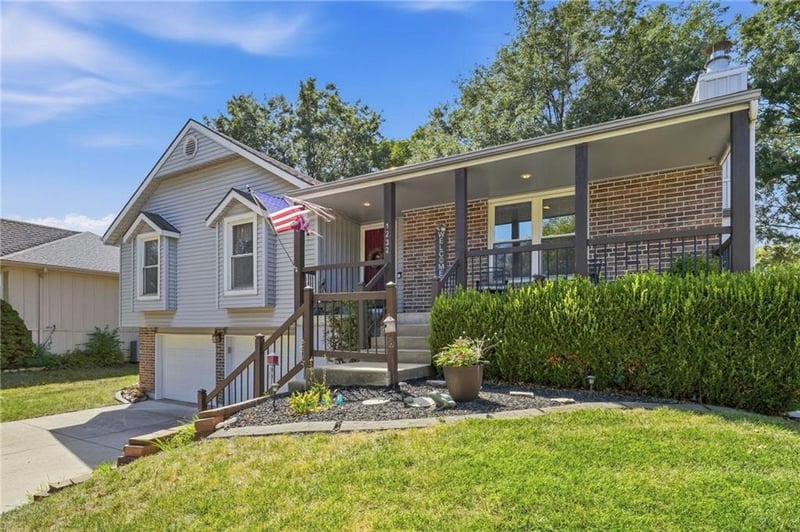 1232 NE Florence Ave, Lee's Summit, MO 64086