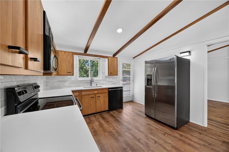 5707 N Highland Ave, Gladstone, MO 64118