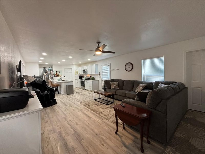 1206 Missouri St, Elwood, KS 66024