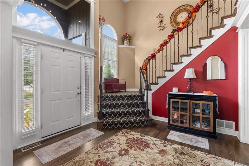 8408 W 129th Ter, Overland Park, KS 66213