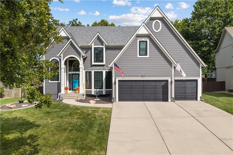 8408 W 129th Ter, Overland Park, KS 66213