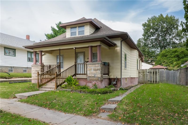 1007 Randolph St, St Joseph, MO 64505