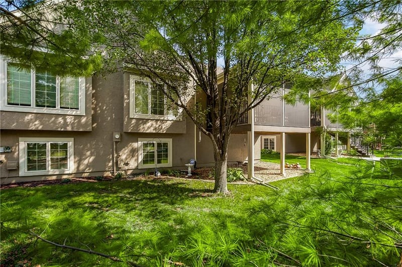 11558 Deer Run St S, Olathe, KS 66061