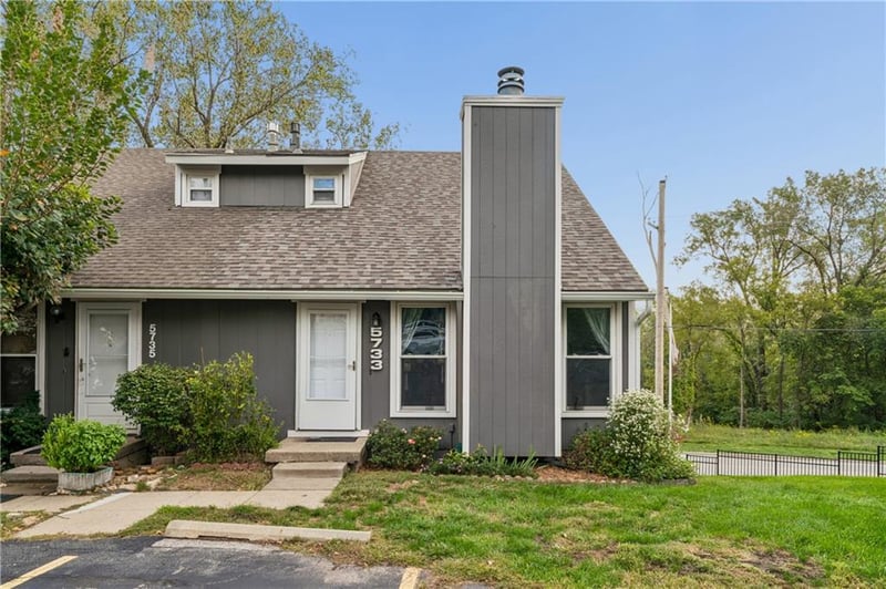 5733 N London Ave, Kansas City, MO 64152