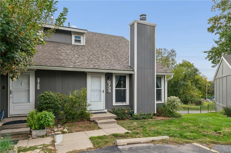 5733 N London Ave, Kansas City, MO 64152