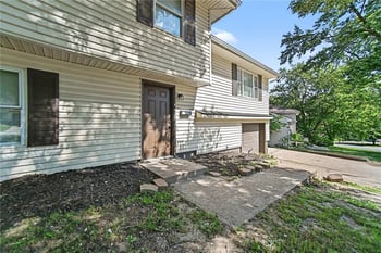 7820 NE San Rafael Dr, Kansas City, MO 64119