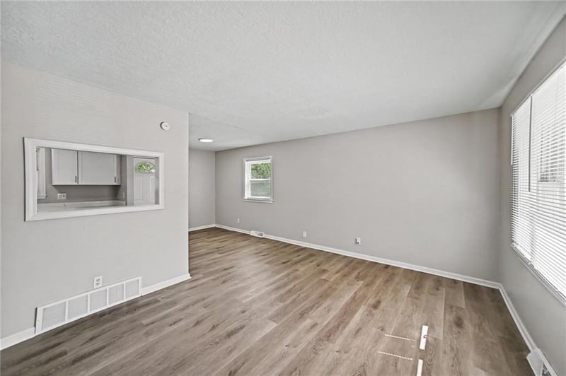 7820 NE San Rafael Dr, Kansas City, MO 64119