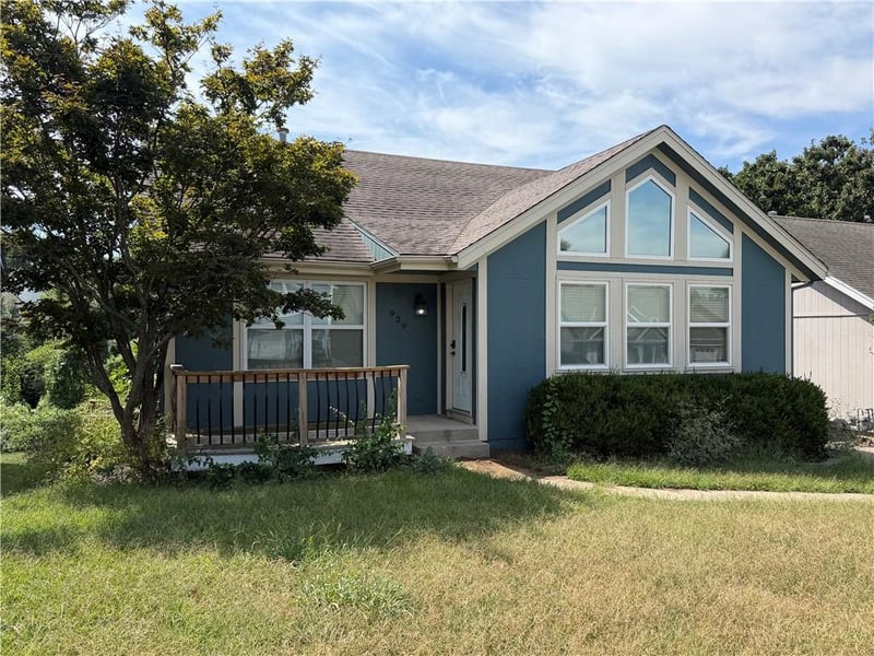929 NW 63rd St, Kansas City, MO 64118