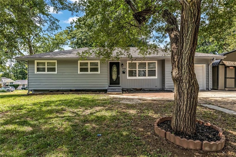 702 Mulberry St, Belton, MO 64012