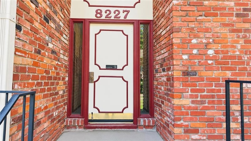 8227 Santa Fe Dr #7, Overland Park, KS 66204