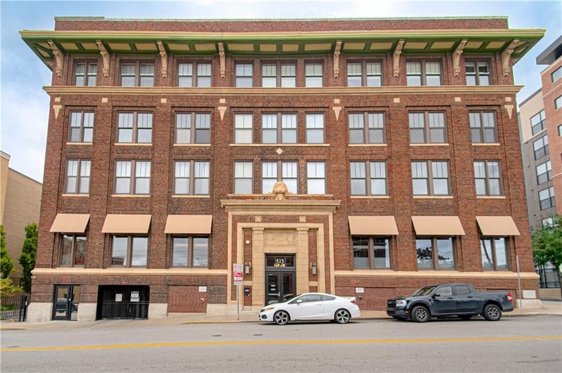 523 Grand #1d Blvd #1D, Kansas City, MO 64106