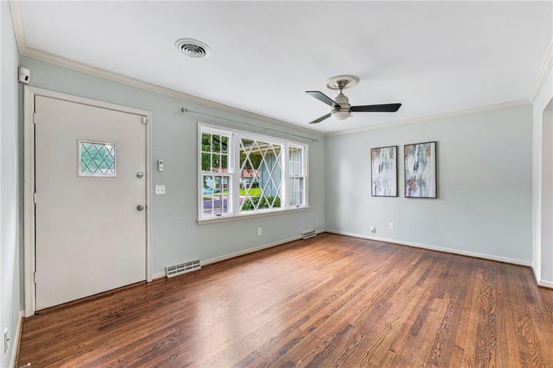 8116 W 92nd St, Overland Park, KS 66212