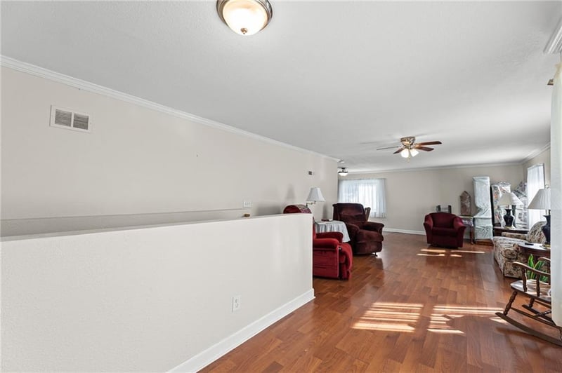 945 S Sycamore St, Ottawa, KS 66067