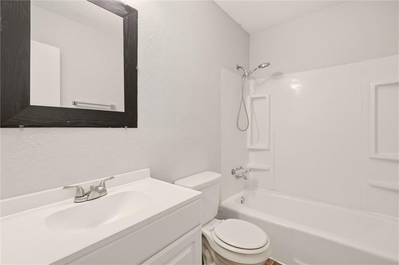 1010-1012 S Osage St, Independence, MO 64050