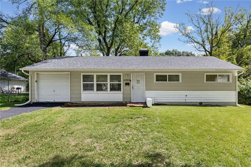 11305 Crystal Ave, Kansas City, MO 64134