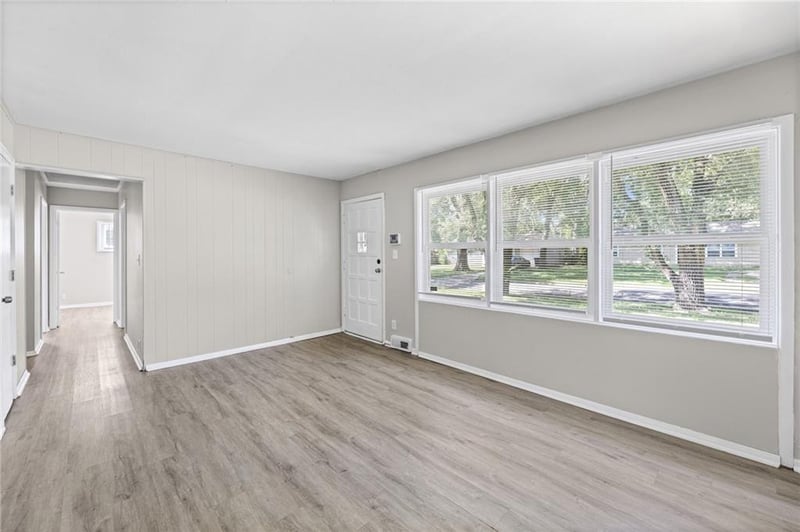 11305 Crystal Ave, Kansas City, MO 64134