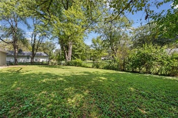 11305 Crystal Ave, Kansas City, MO 64134