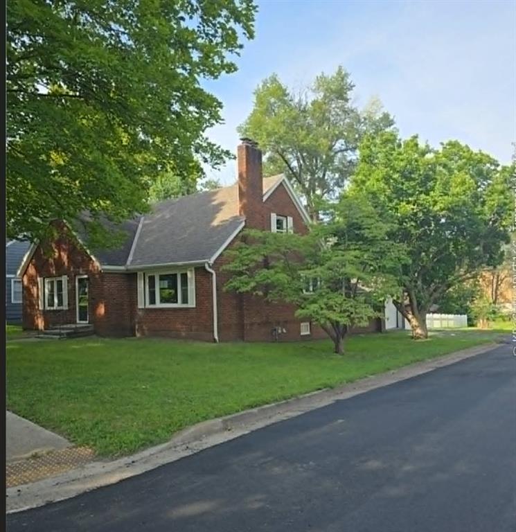 1700 Olive St, Higginsville, MO 64037