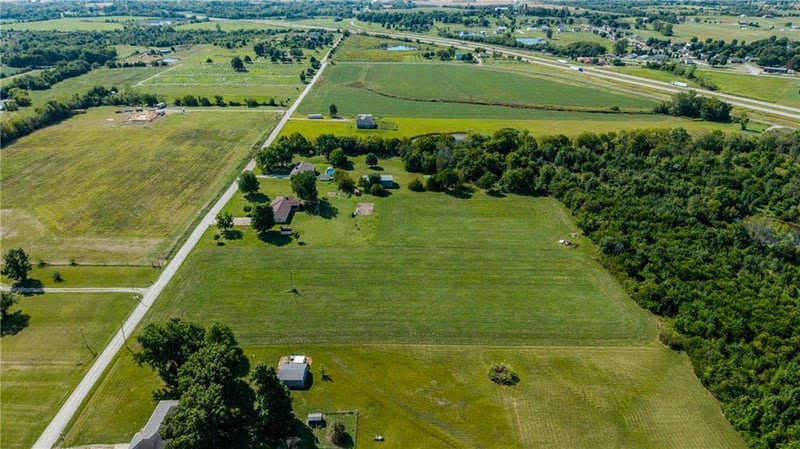 Little Rd, Garden City, MO 64747
