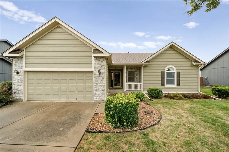 18404 Ash St, Gardner, KS 66030