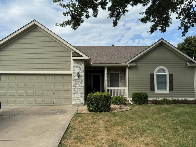 18404 Ash St, Gardner, KS 66030